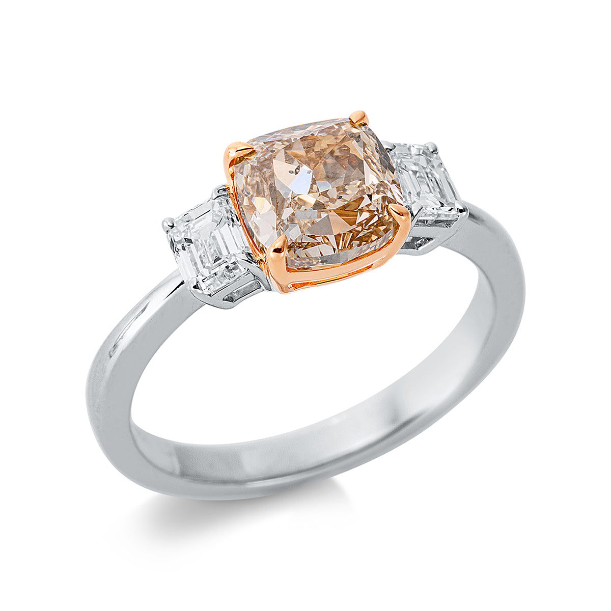 emerald cut fancy colored diamond ring in whitegold / rosegold