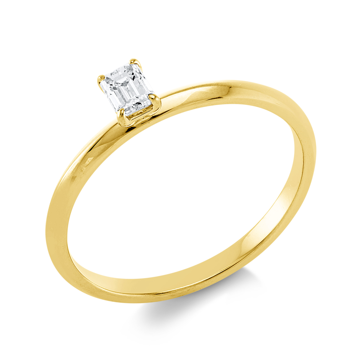 emerald cut solitaire ring in yellow gold