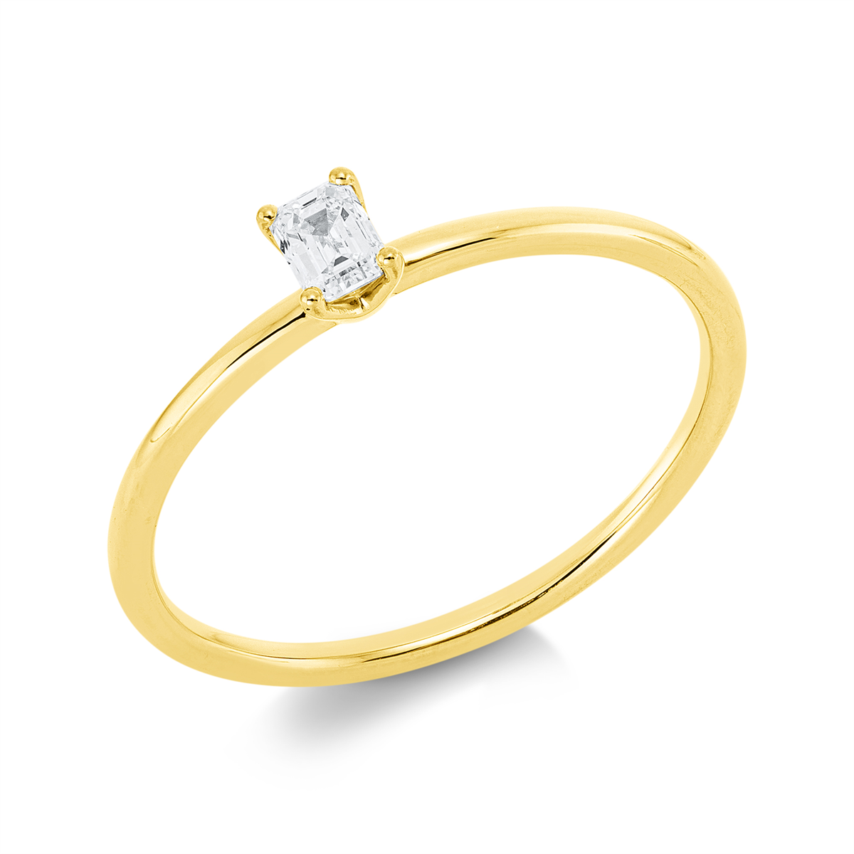 emerald cut solitaire ring in yellow gold