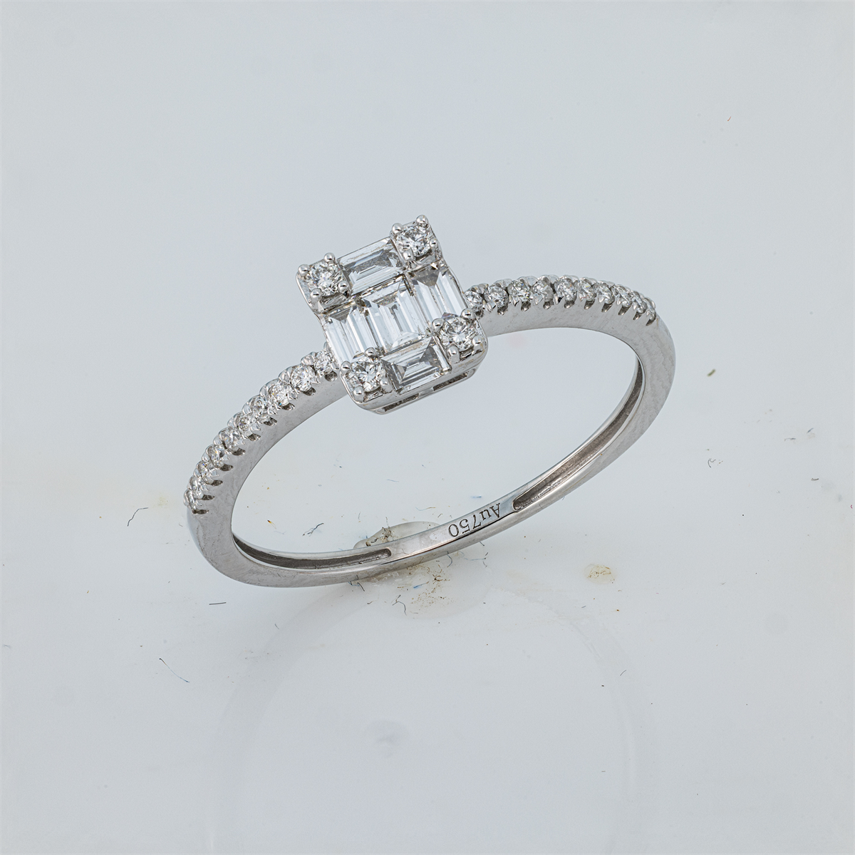 baguette illusion ring - 1JD12