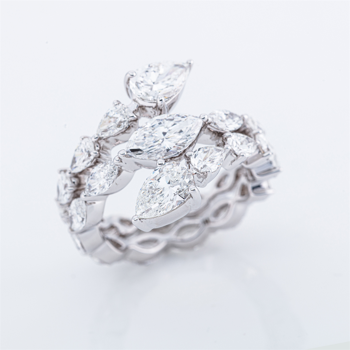 exclusive ring - 1JH66