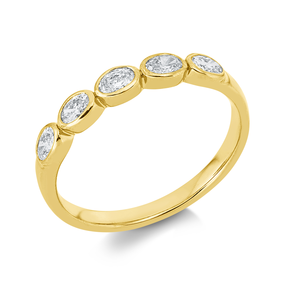oval modern woman ring in yellow gold