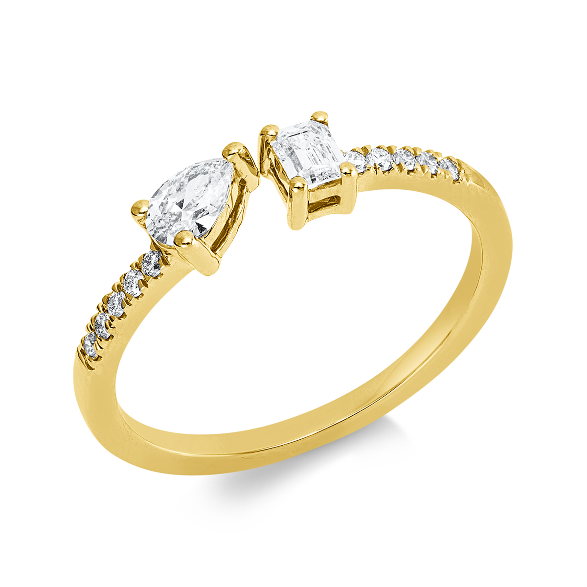 diamond full cut baguette ring in yellow gold