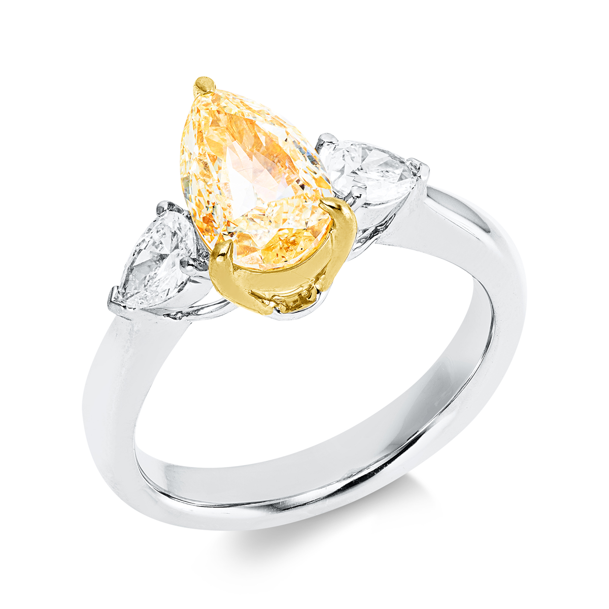 pear shape fancy colored diamond ring in white gold / yellow gold