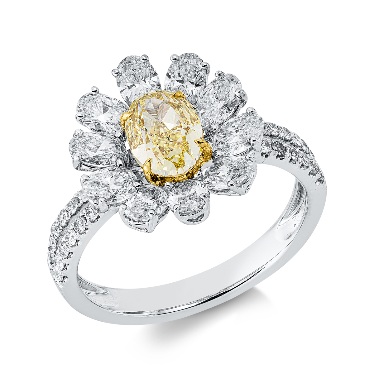 oval fancy colored diamond ring in yellow gold platinum 950
