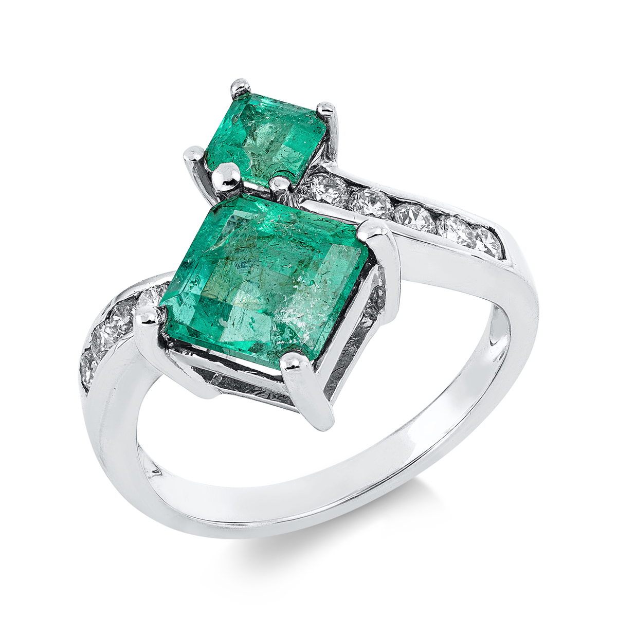 diamond full cut emerald colored stone classic ring in white gold