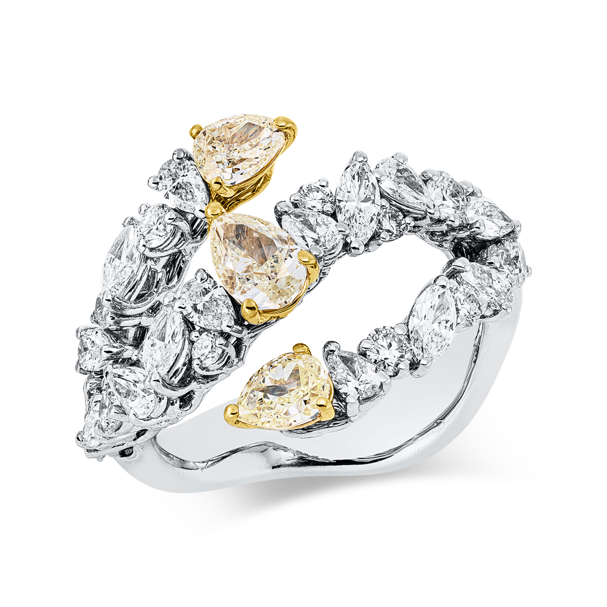diamond full cut fancy colored diamond ring in white gold / yellow gold