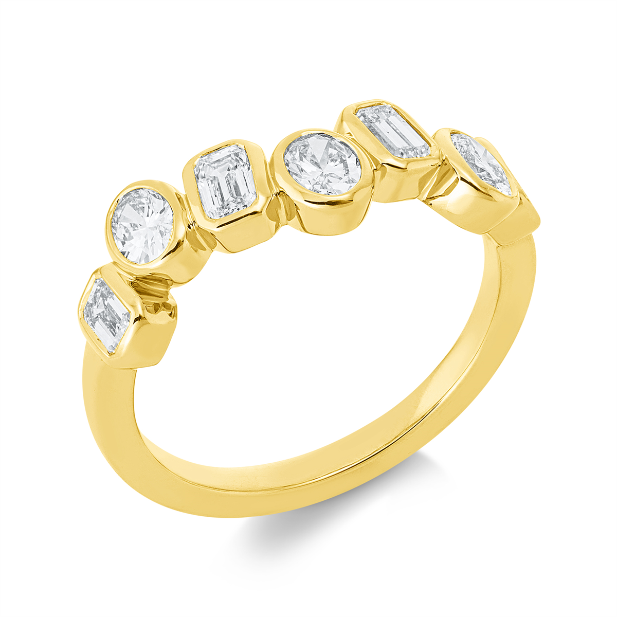 oval modern woman ring in yellow gold