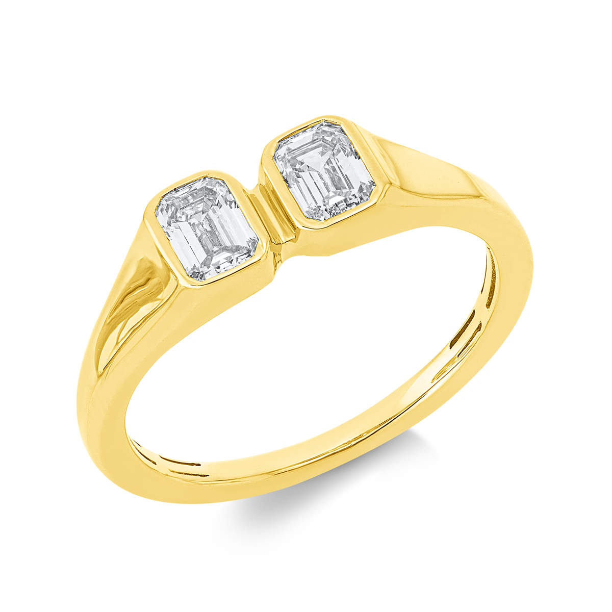 emerald cut baguette ring in yellow gold