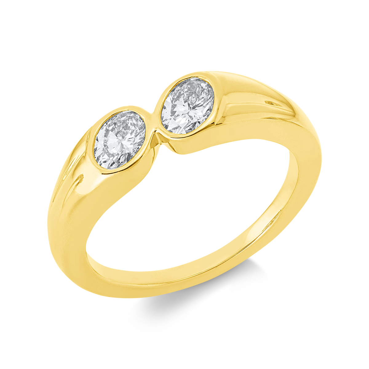 oval modern woman ring in yellow gold