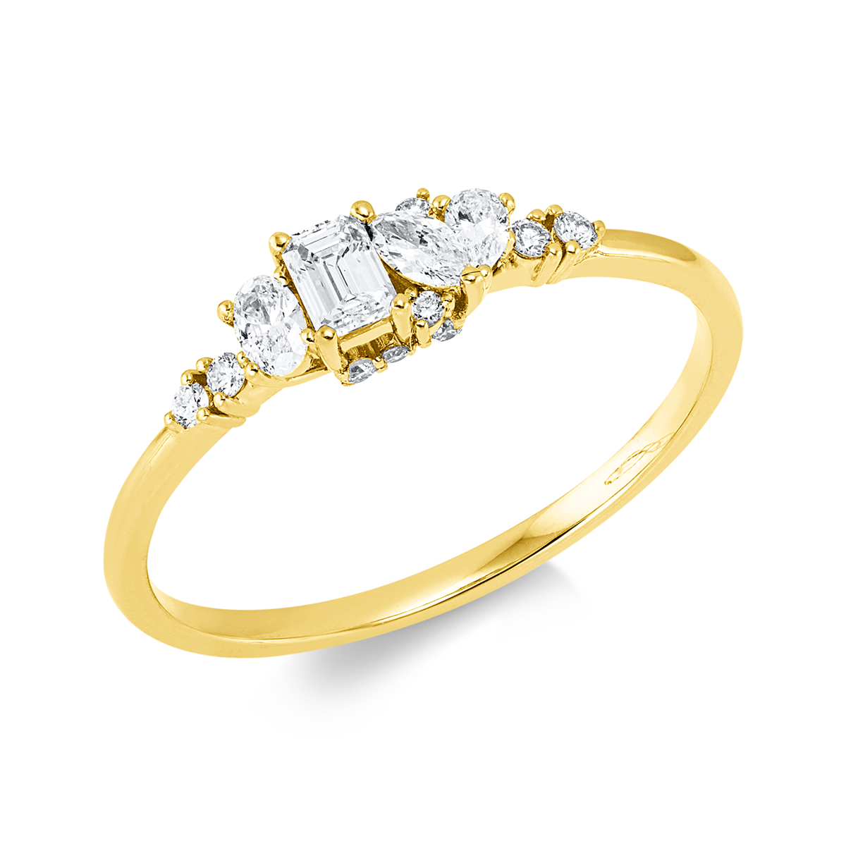 diamond full cut baguette ring in yellow gold