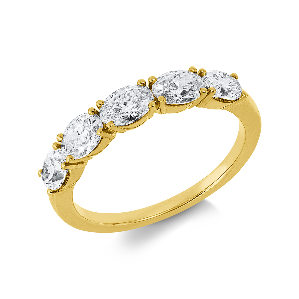 oval modern woman ring in yellow gold