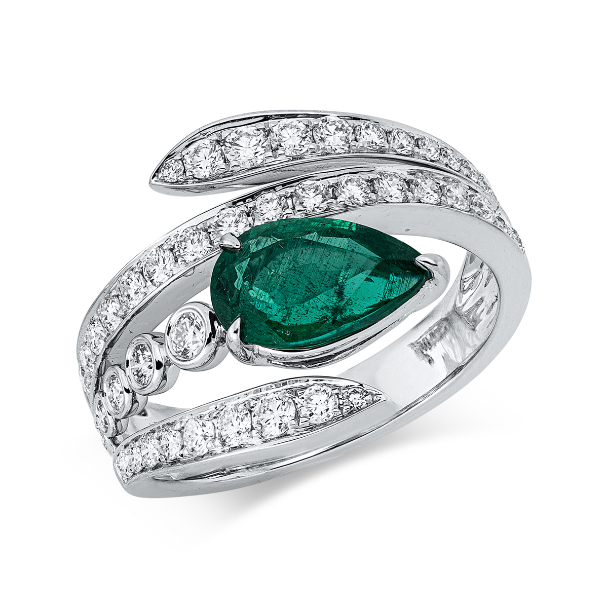 diamond full cut emerald colored stone classic ring in white gold