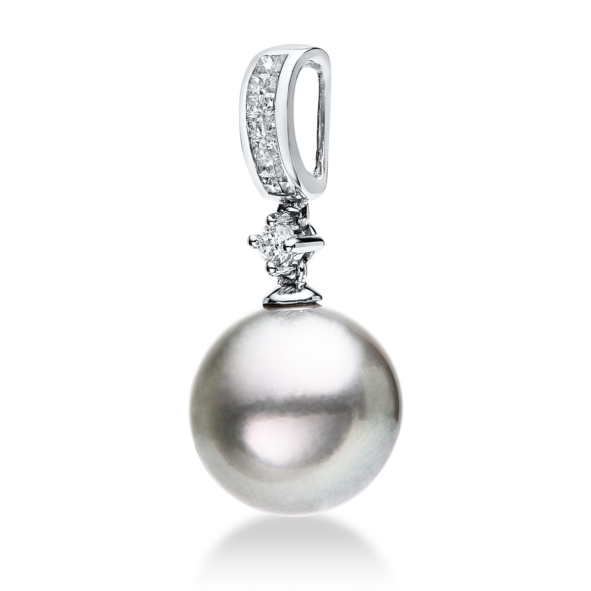 diamond full cut pearl pendant in white gold
