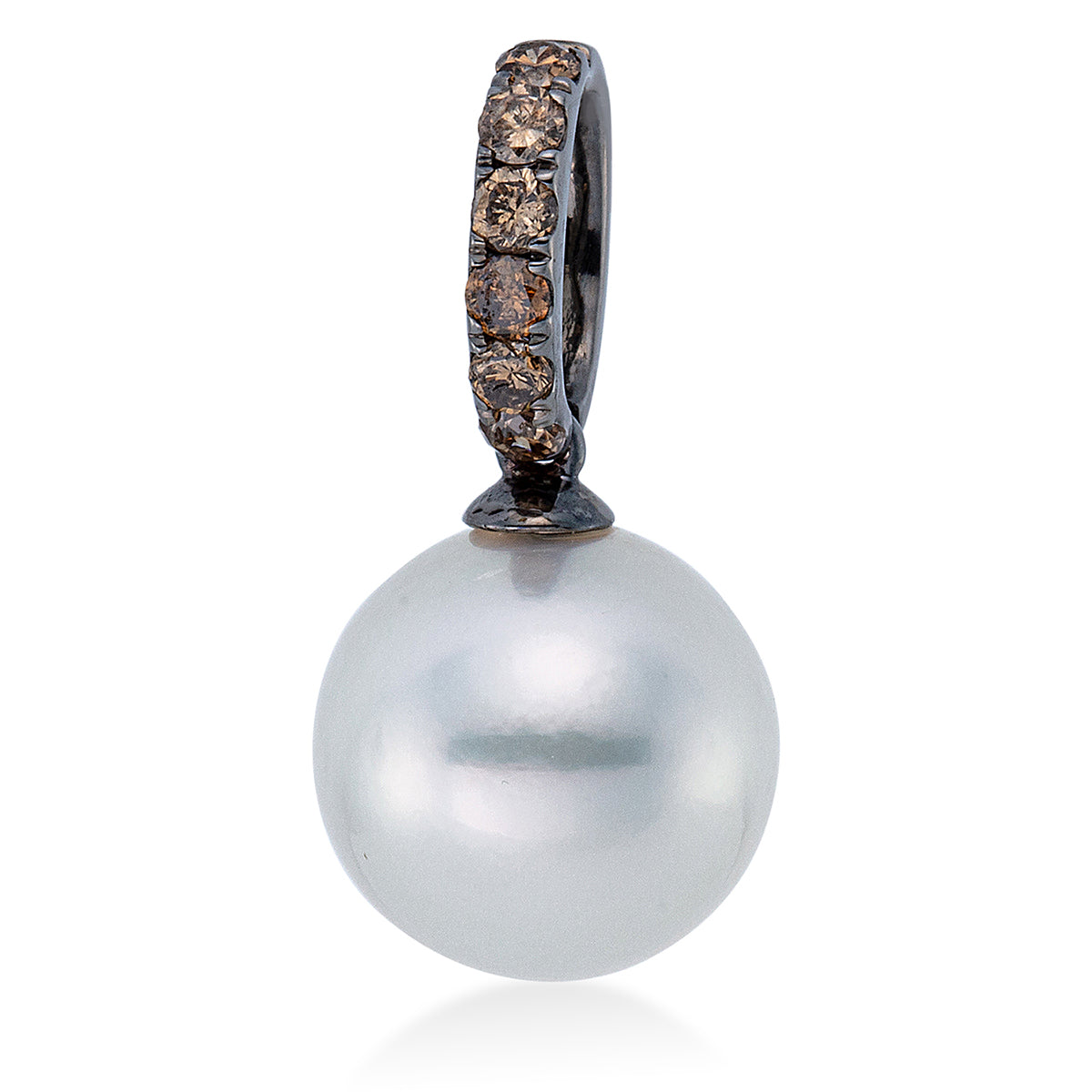 diamond full cut pearl pendant in white gold