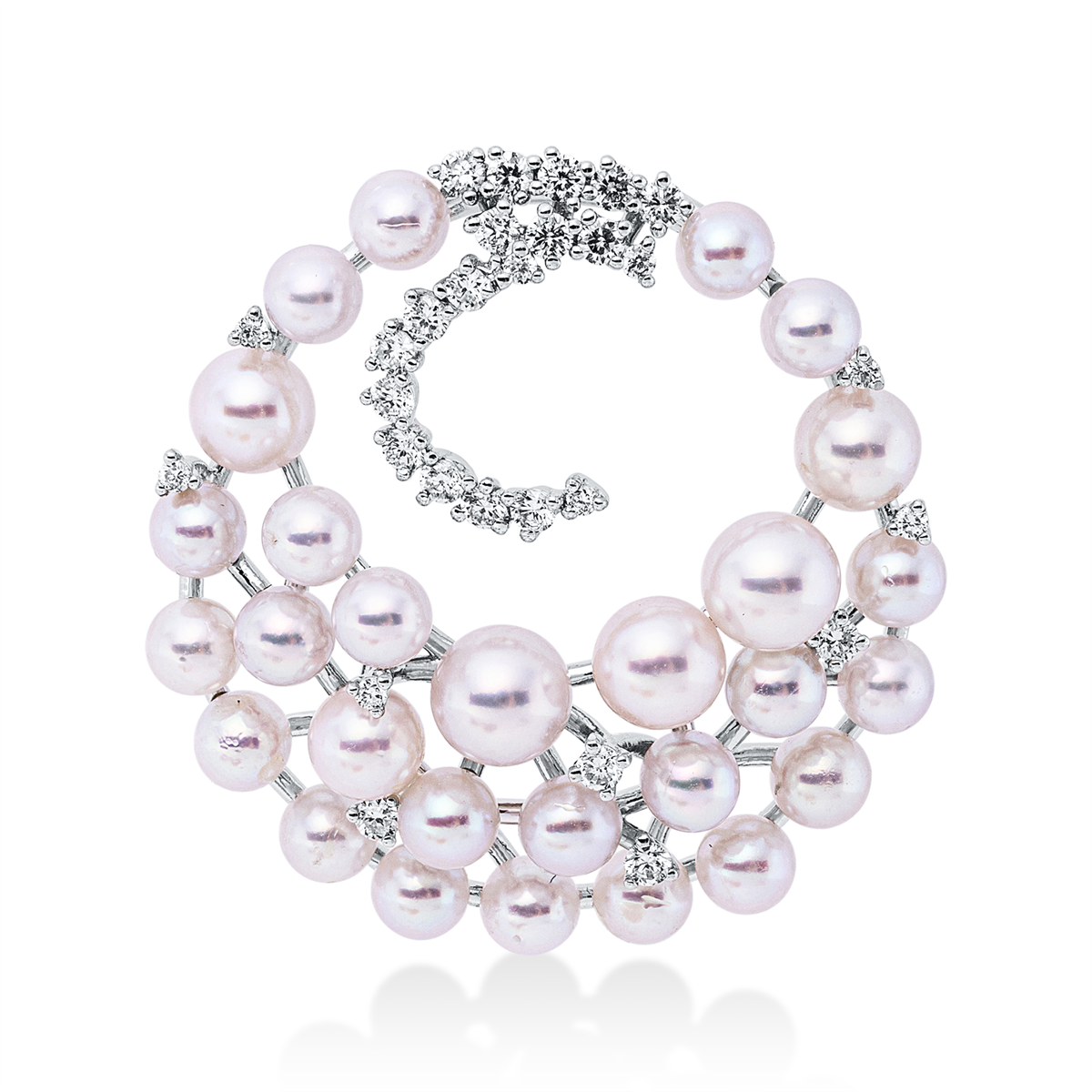 diamond full cut pearl pendant in white gold
