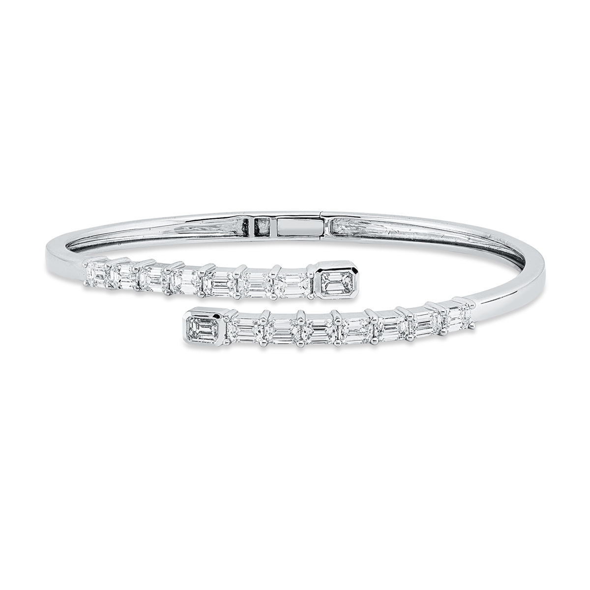 emerald cut exclusive bracelet in white gold