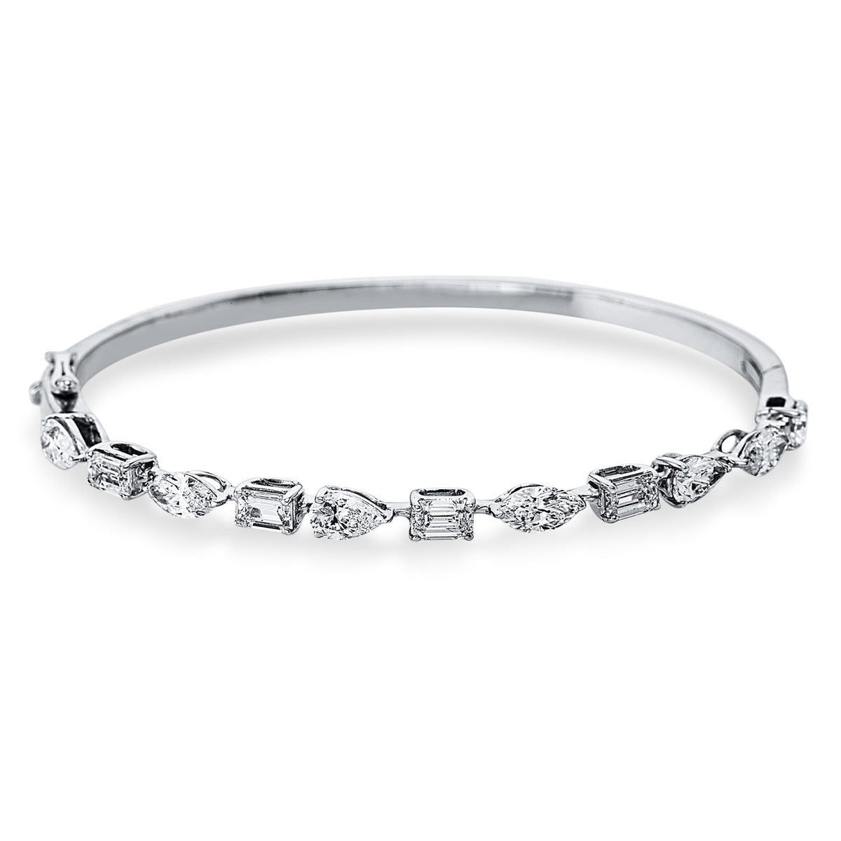 pear shape exclusive bangle in white gold