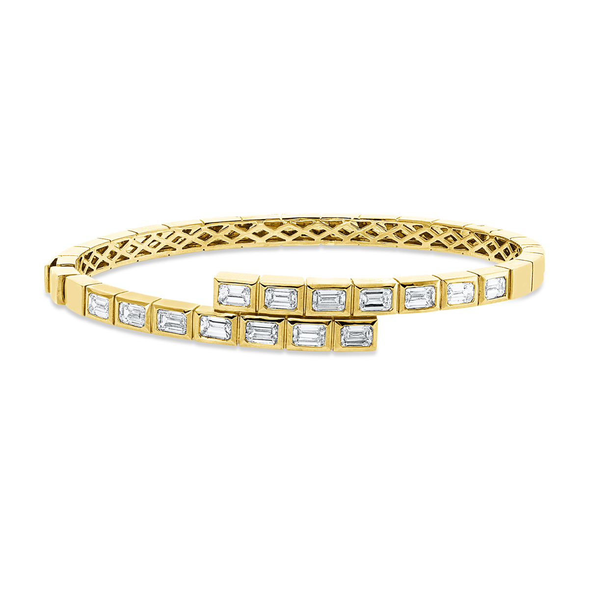 emerald cut exclusive bangle in yellow gold