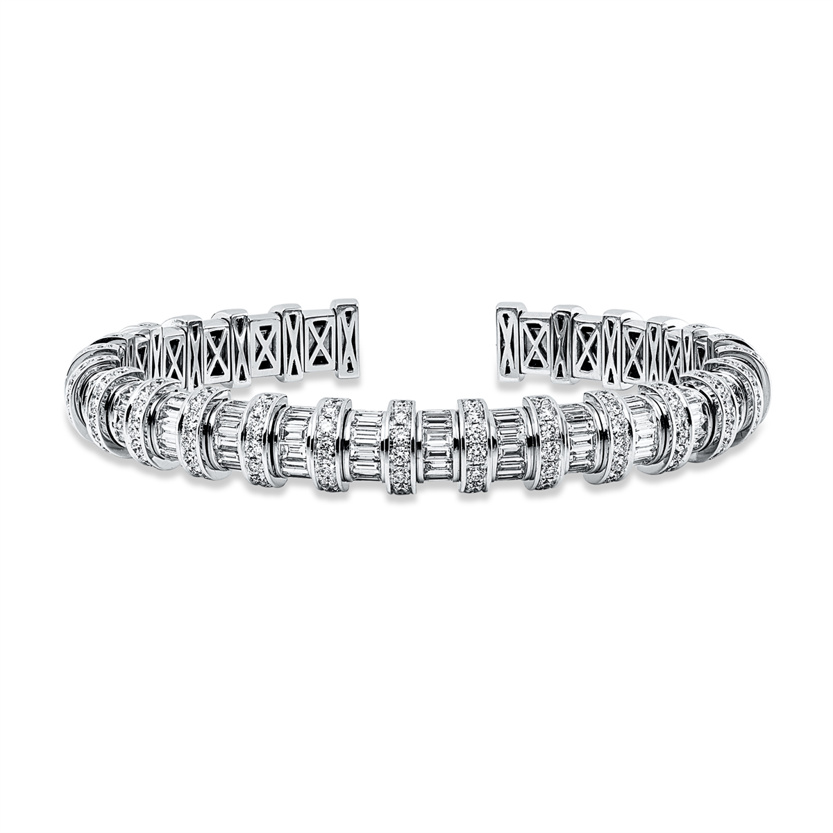 baguette exclusive bangle in white gold