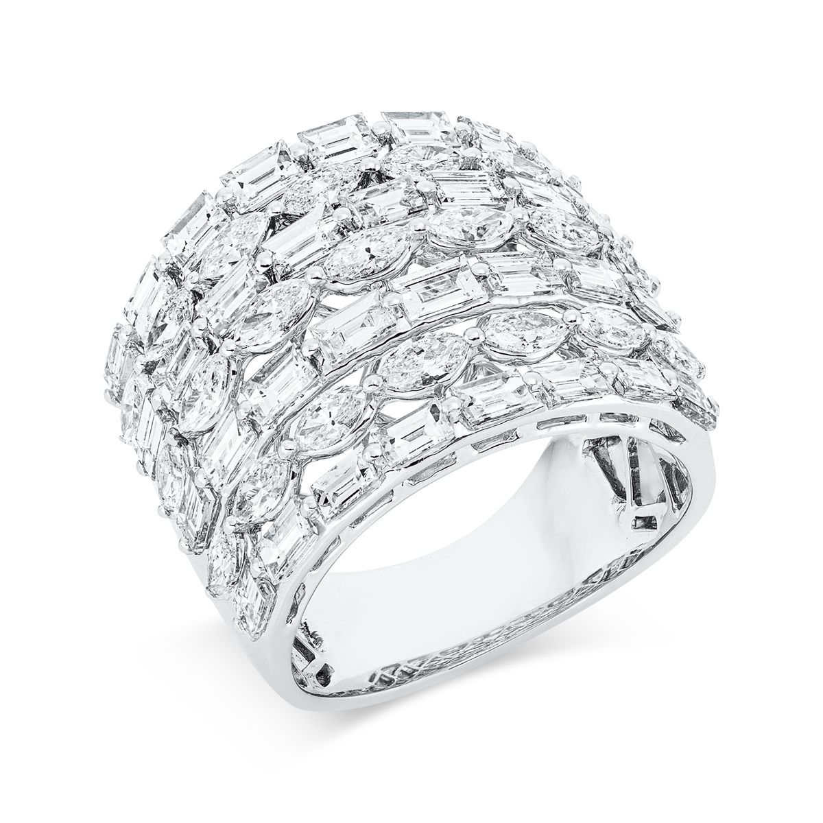 emerald cut  baguette ring in white gold