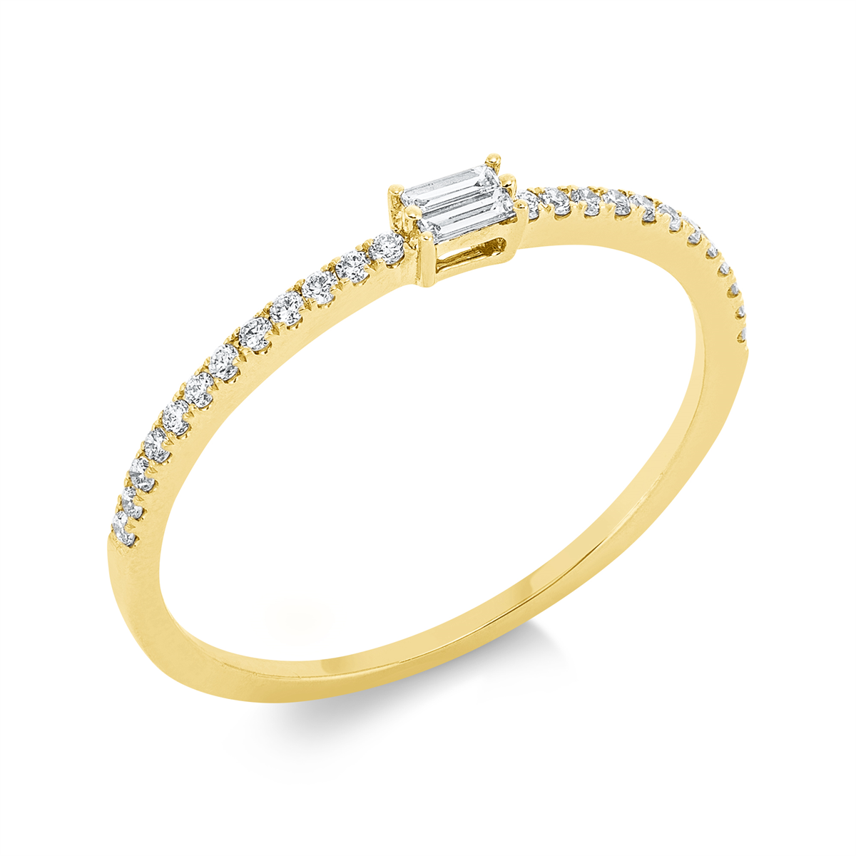 diamond full cut  baguette ring in yellow gold