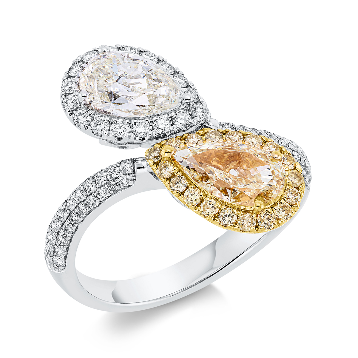 diamond full cut  fancy colored diamond ring in white gold / yellow gold