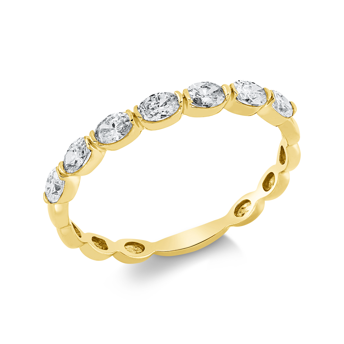 oval  modern woman ring in yellow gold
