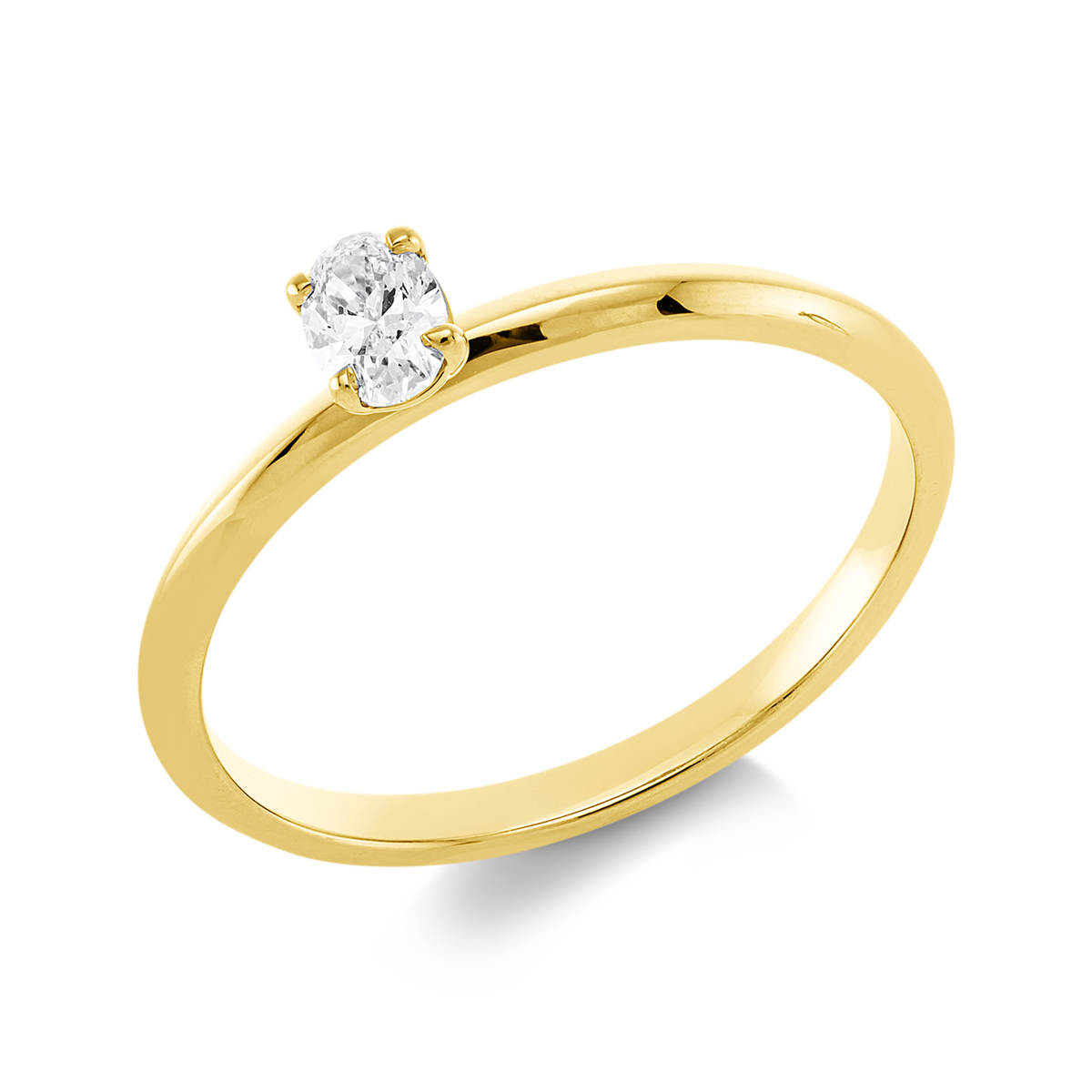 oval  solitaire ring in yellow gold