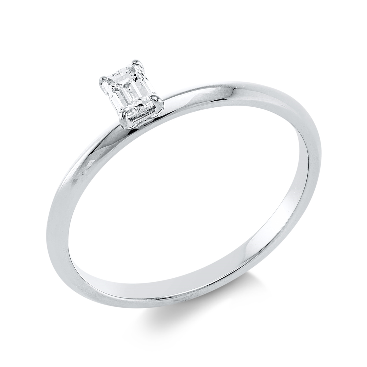 emerald cut  solitaire ring in white gold