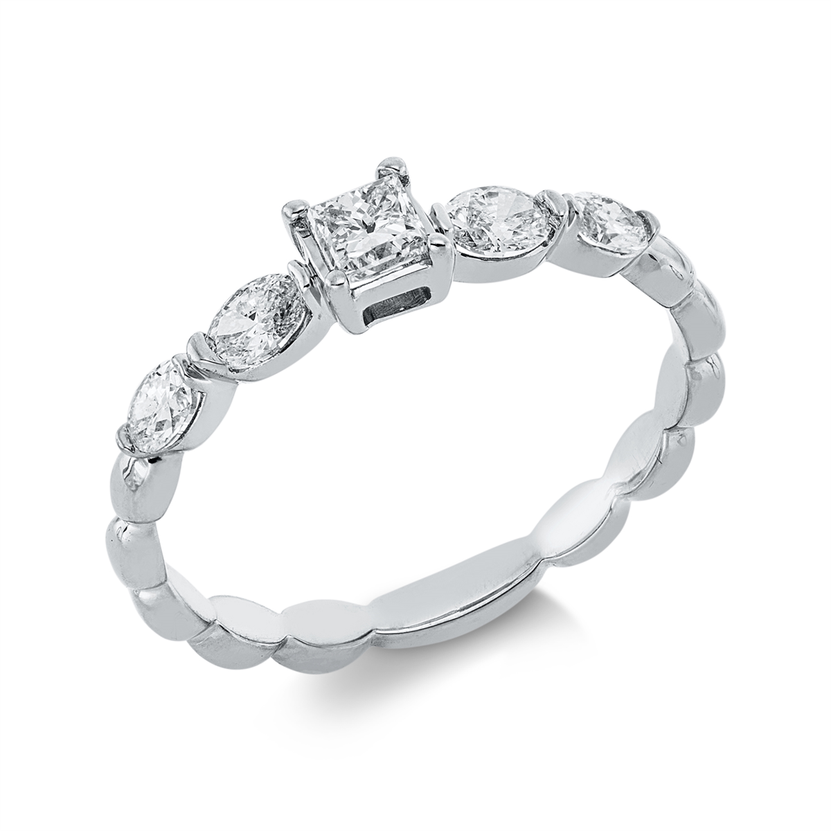 oval  solitaire ring in white gold