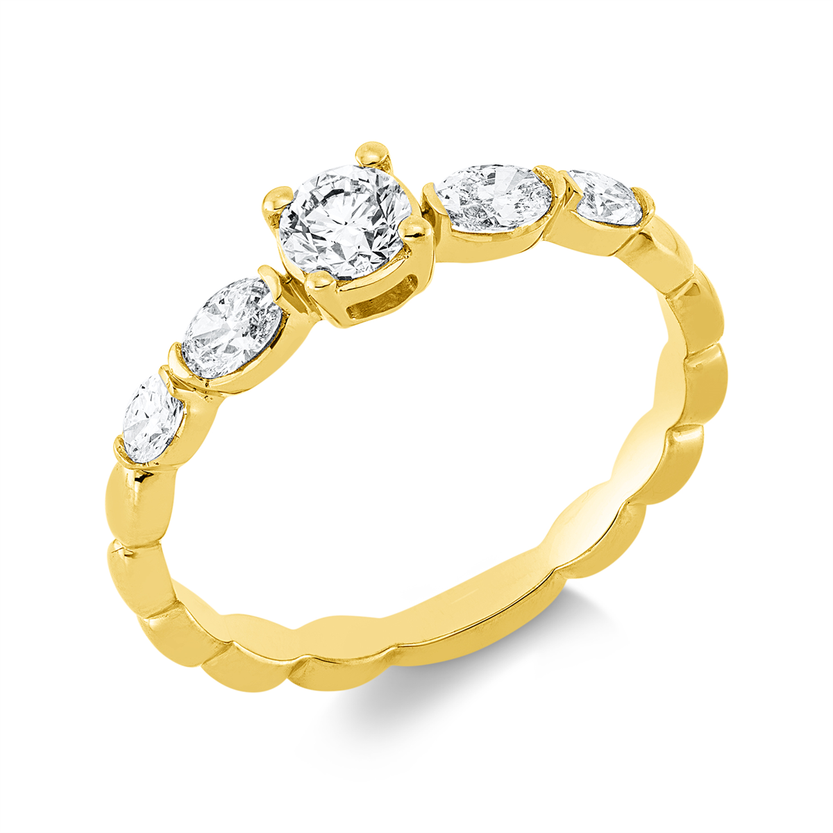 oval  solitaire ring in yellow gold