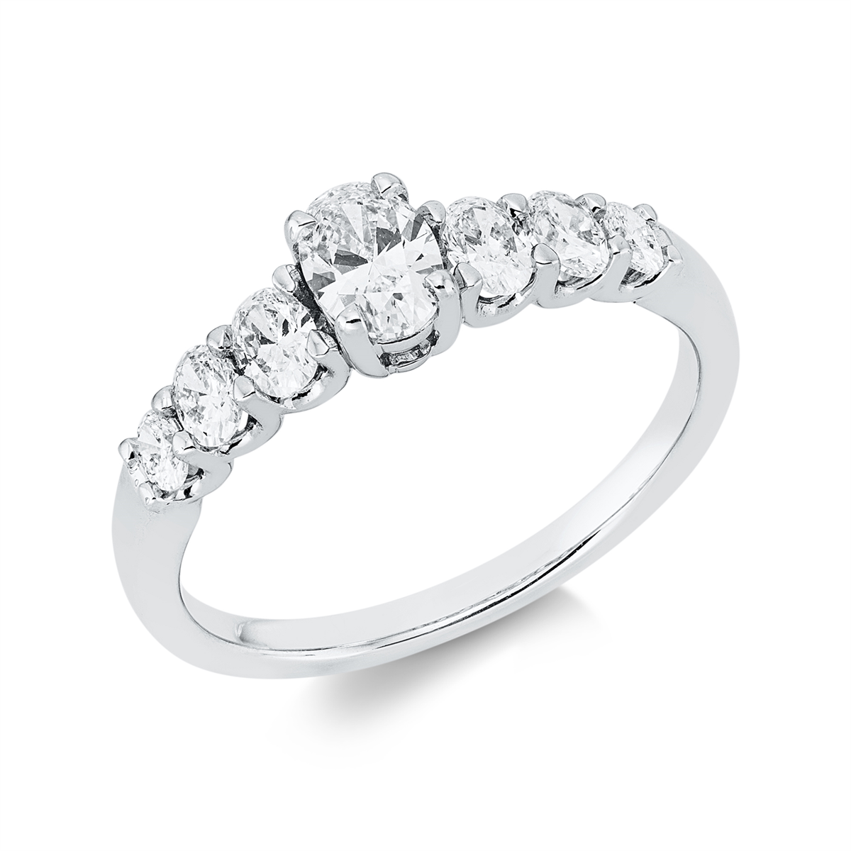 oval  exclusive ring in white gold