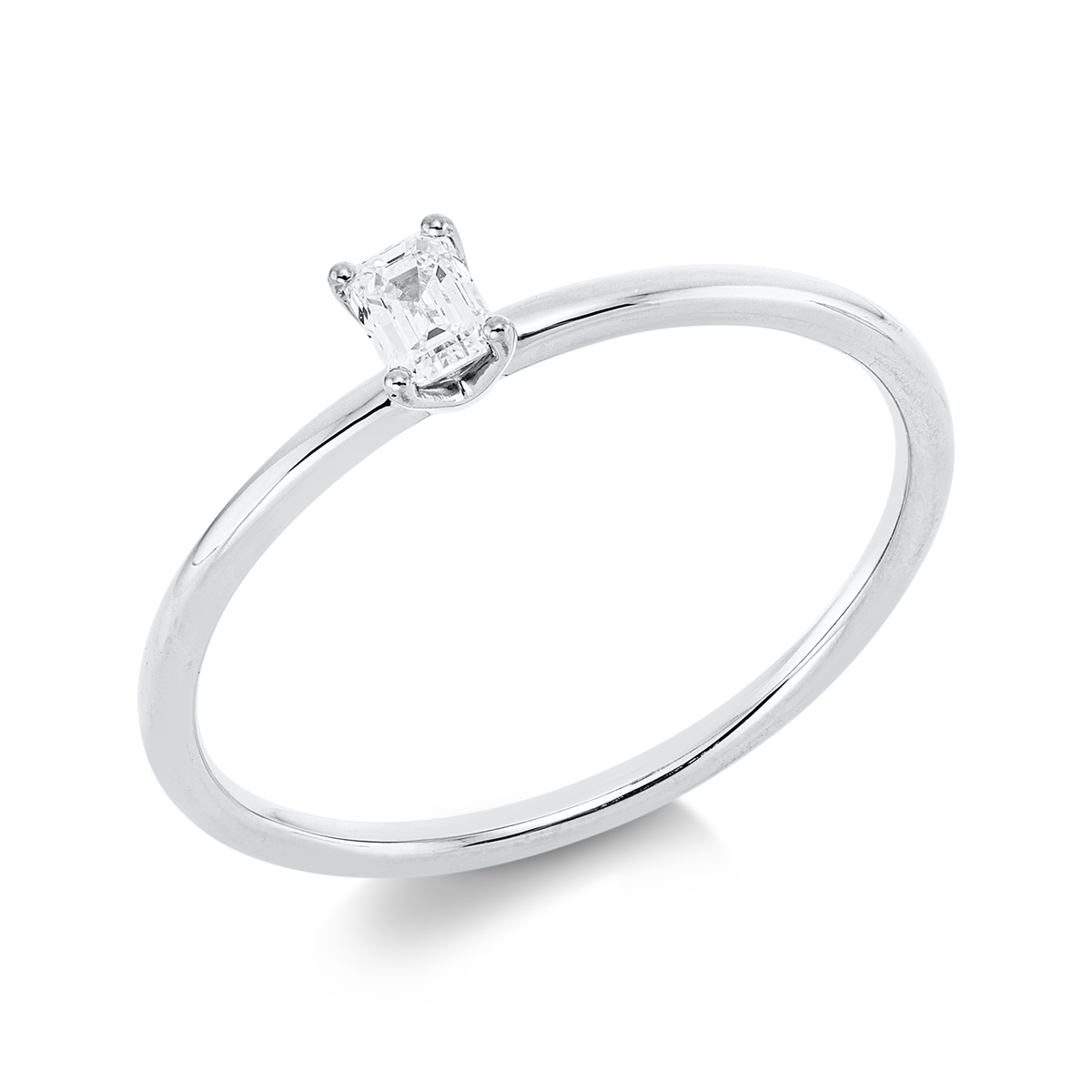 emerald cut  solitaire ring in white gold