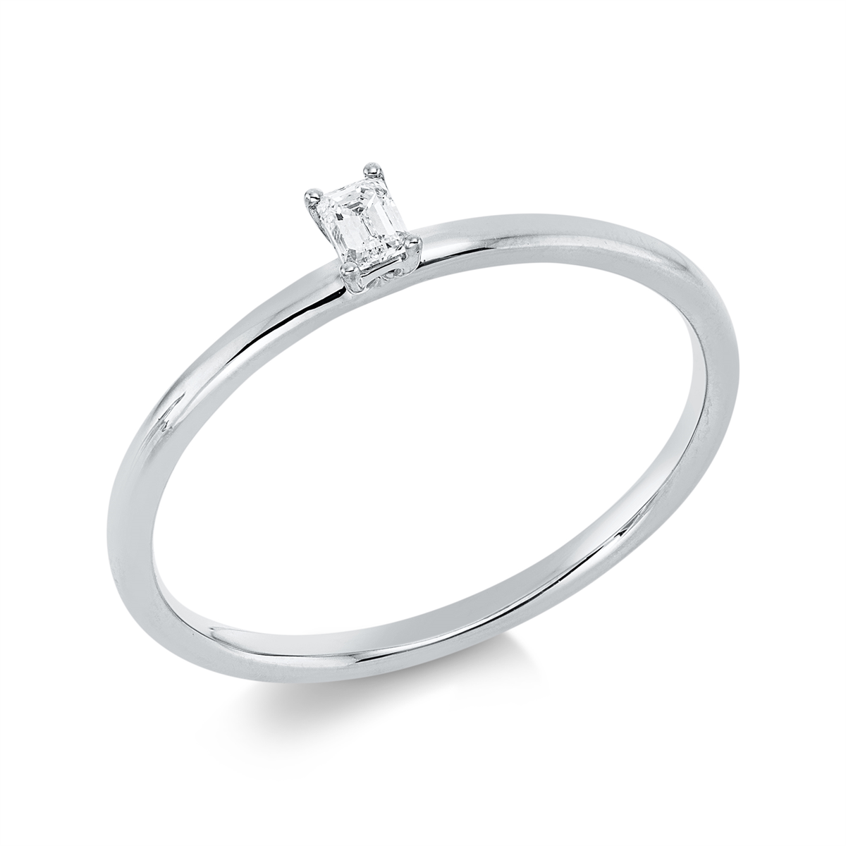 emerald cut  solitaire ring in white gold