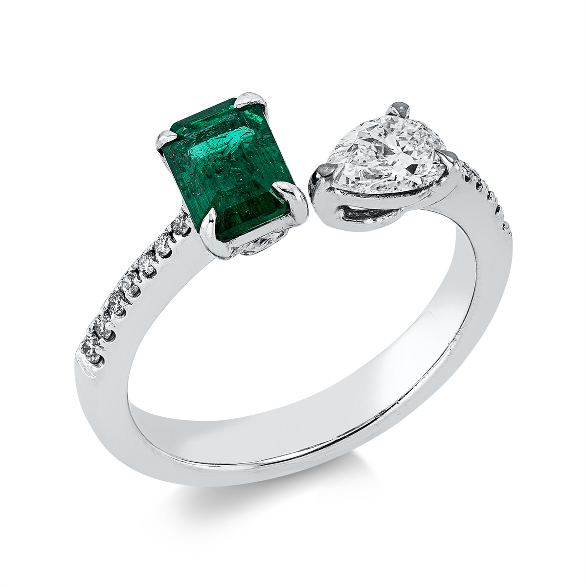 diamond full cut emerald colored stone classic ring in white gold