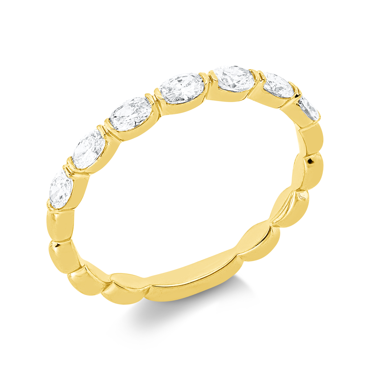 oval  modern woman ring in yellow gold