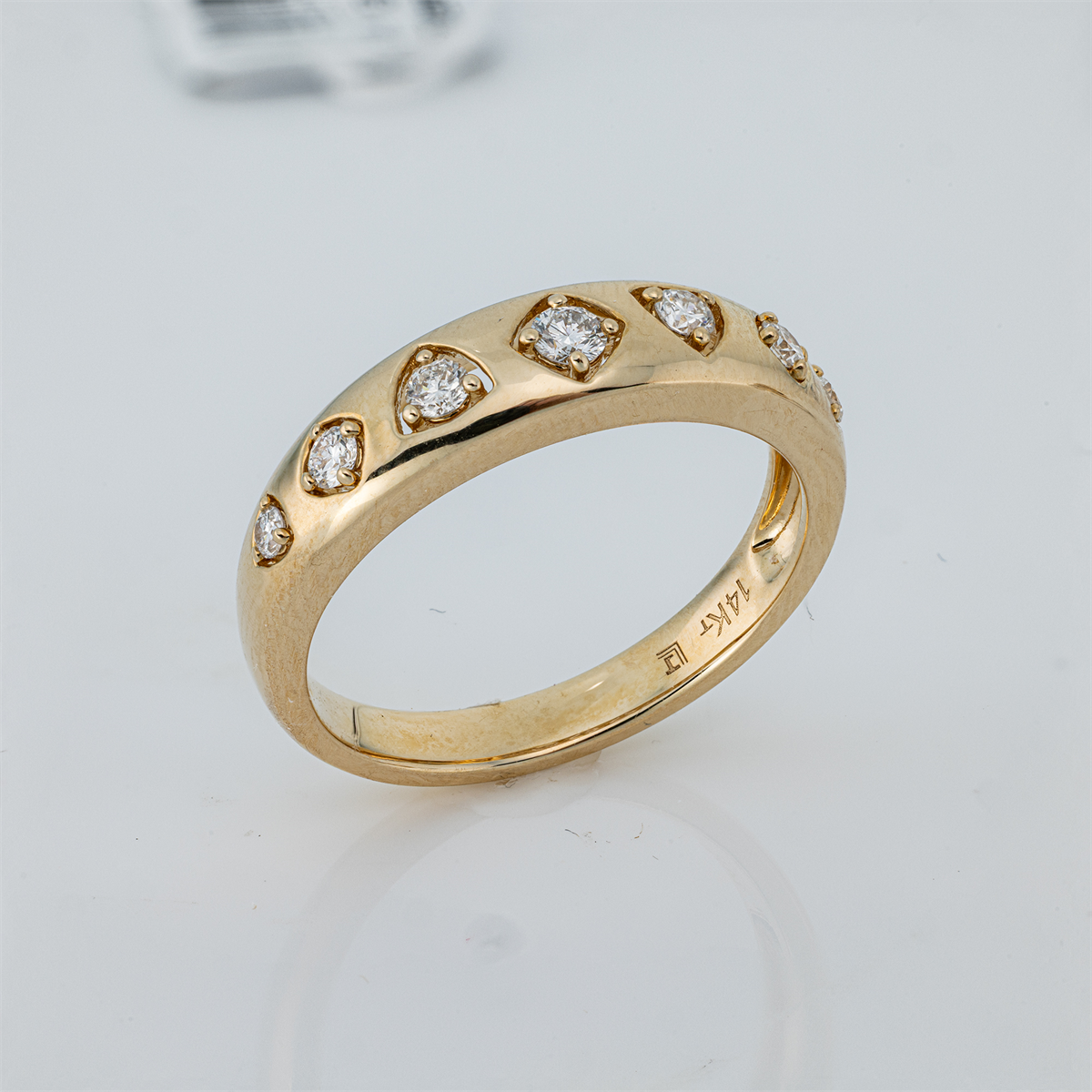 diamond full cut  modern woman ring in yellow gold
