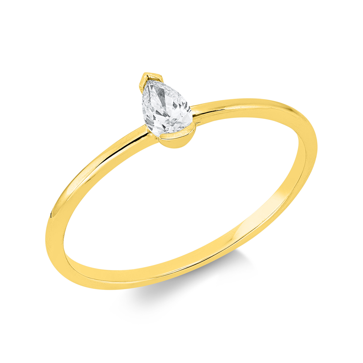 pear shape  solitaire ring in yellow gold