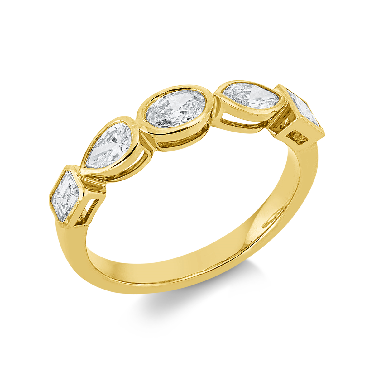 diamond full cut  exclusive ring in yellow gold