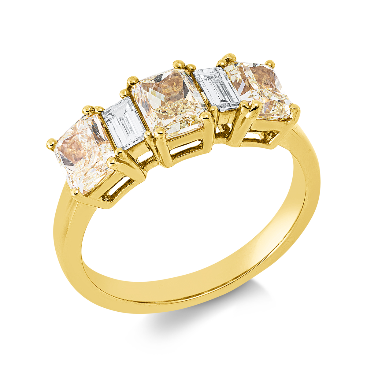 baguette  exclusive ring in yellow gold
