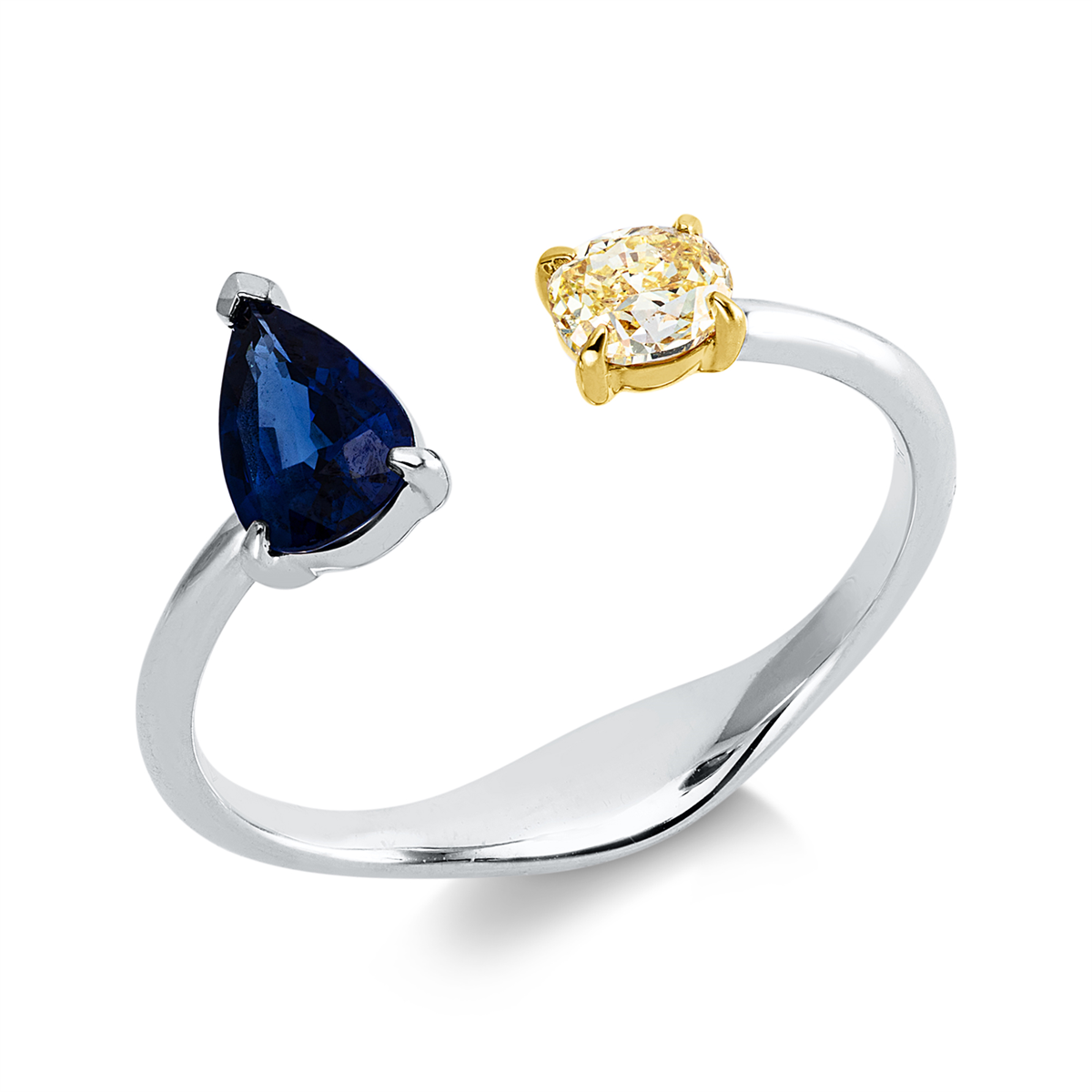 oval sapphire fancy colored diamond ring in white gold / yellow gold