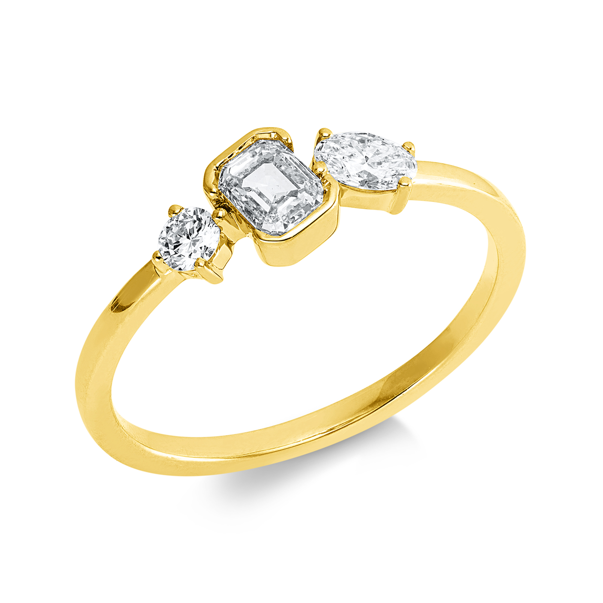 diamond full cut  baguette ring in yellow gold