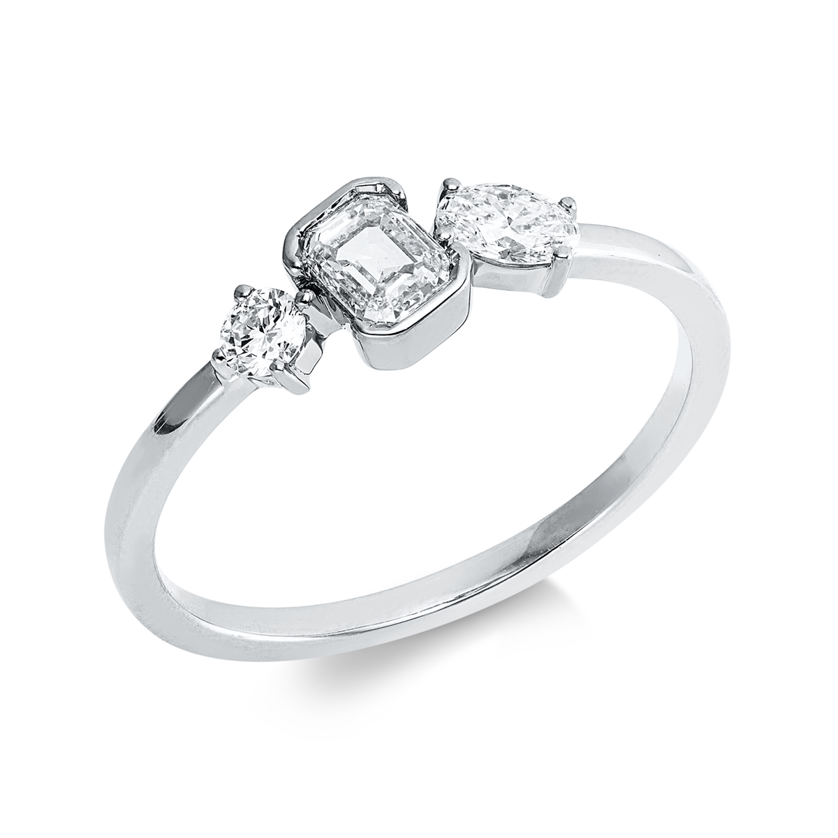 diamond full cut  baguette ring in white gold