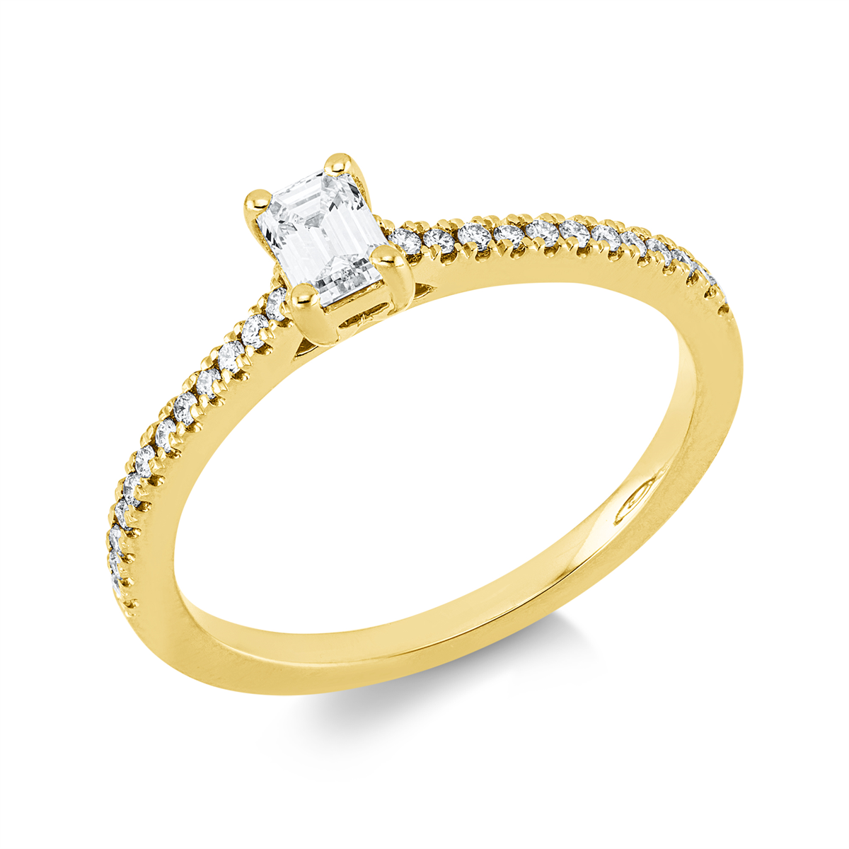 diamond full cut  baguette ring in yellow gold