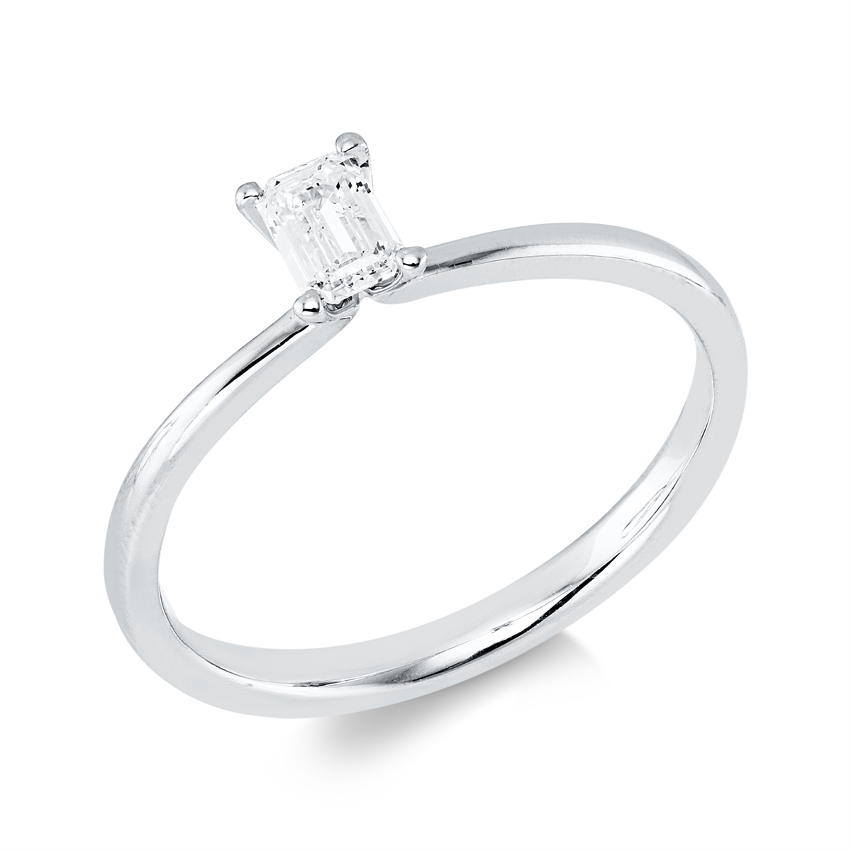 emerald cut  solitaire ring in white gold