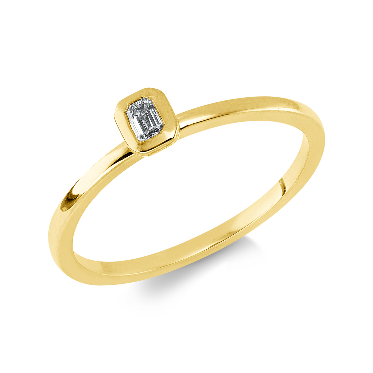 emerald cut  baguette ring in yellow gold
