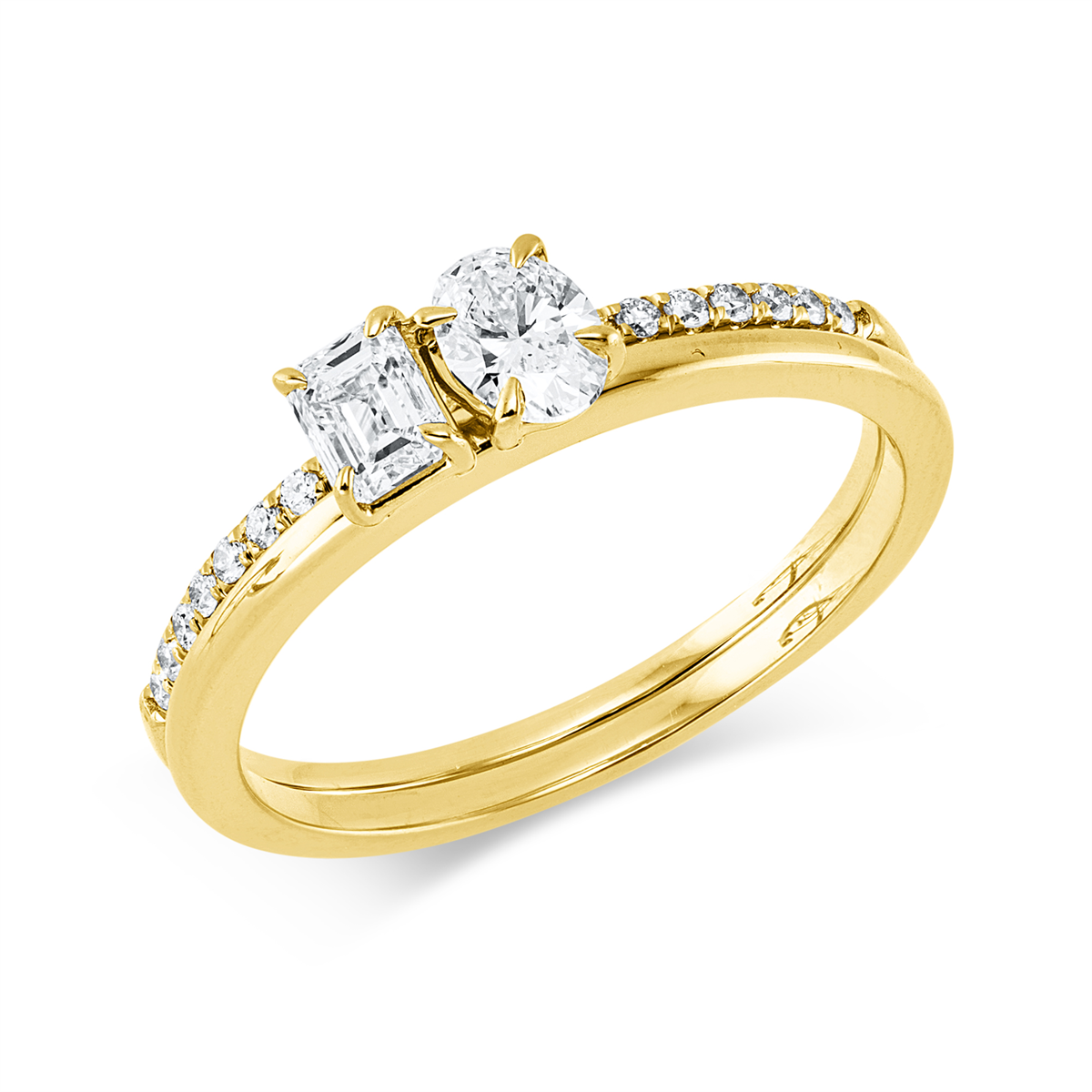 diamond full cut  modern woman ring in yellow gold
