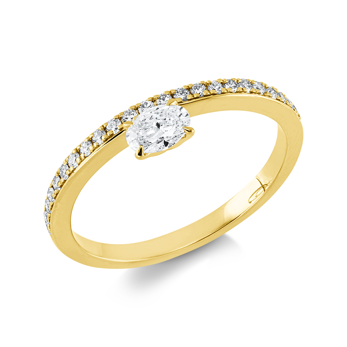 oval  solitaire with accent stones ring in yellow gold