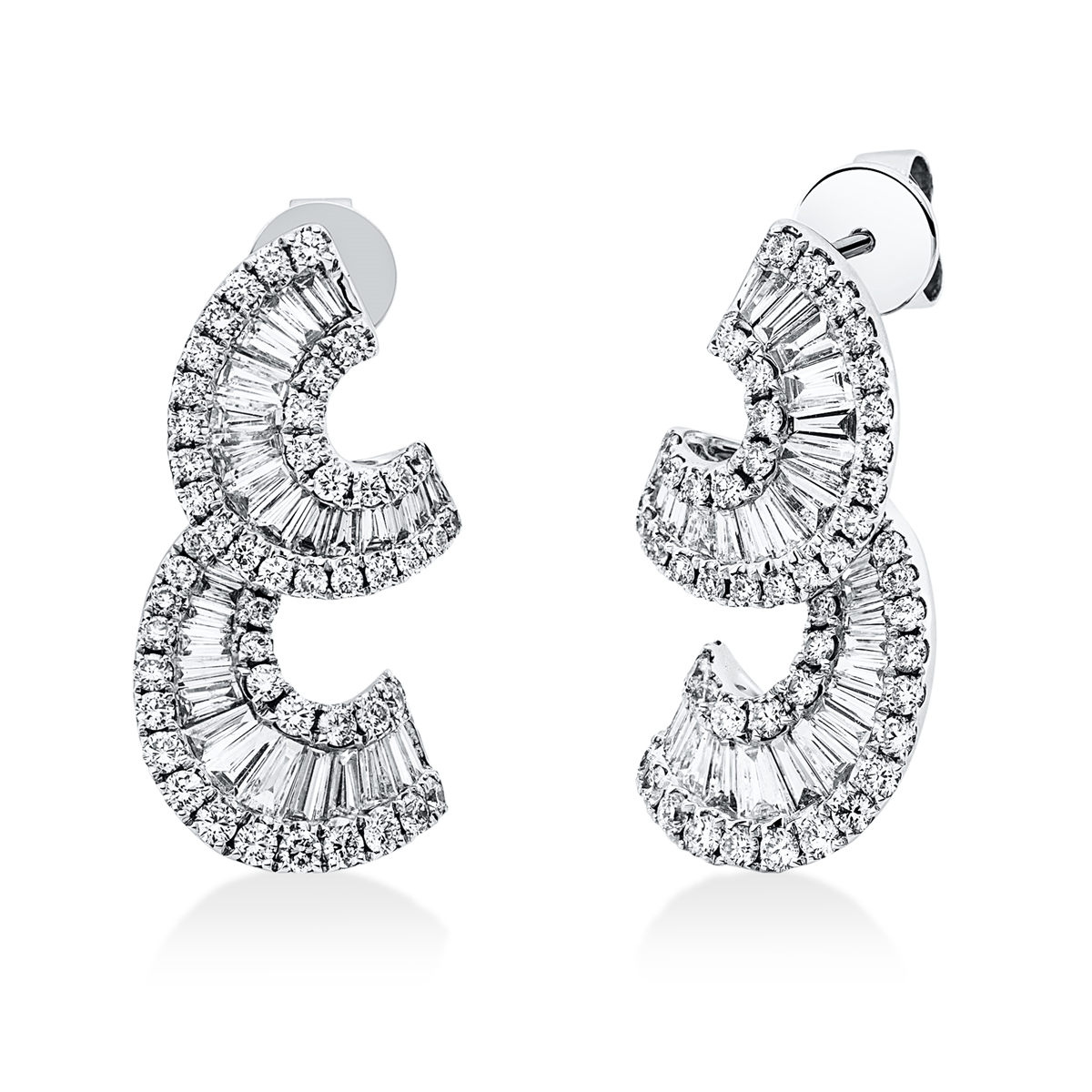 diamond full cut  baguette studs in white gold